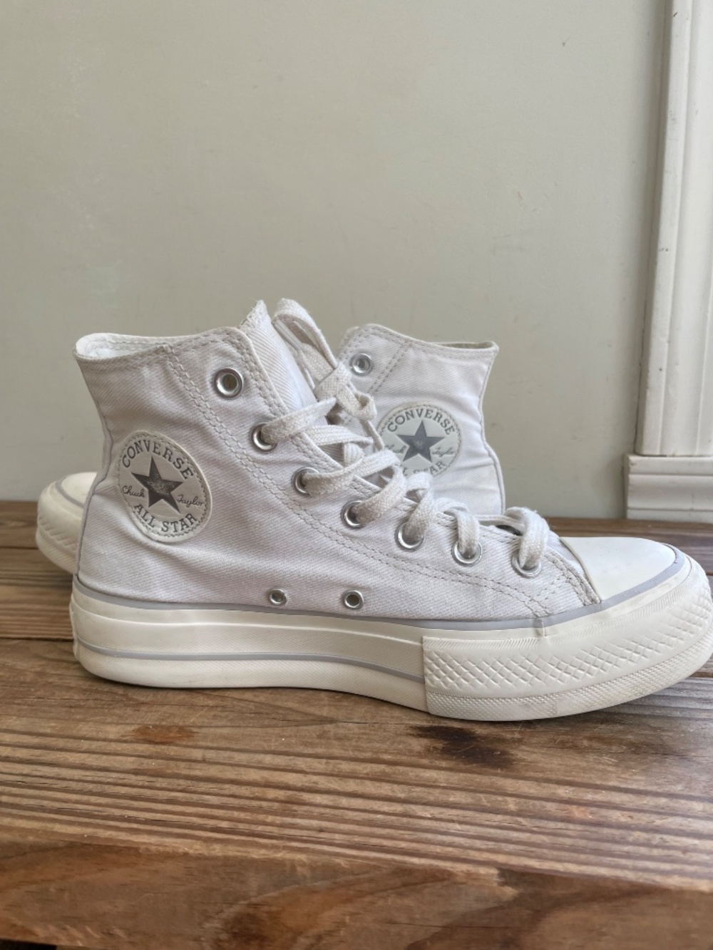 Converse All Stars | White Platform High tops size 7.5 - Picture 4 of 16